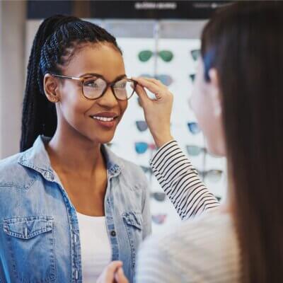5 Factors to consider when choosing your first pair of glasses 