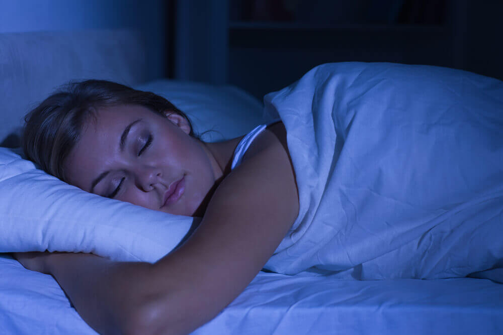 5 Eye Care Bedtime Tips for Contact Lens Users